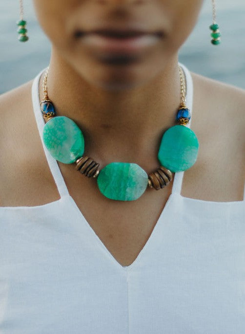 Agate Gold With Wood Necklace